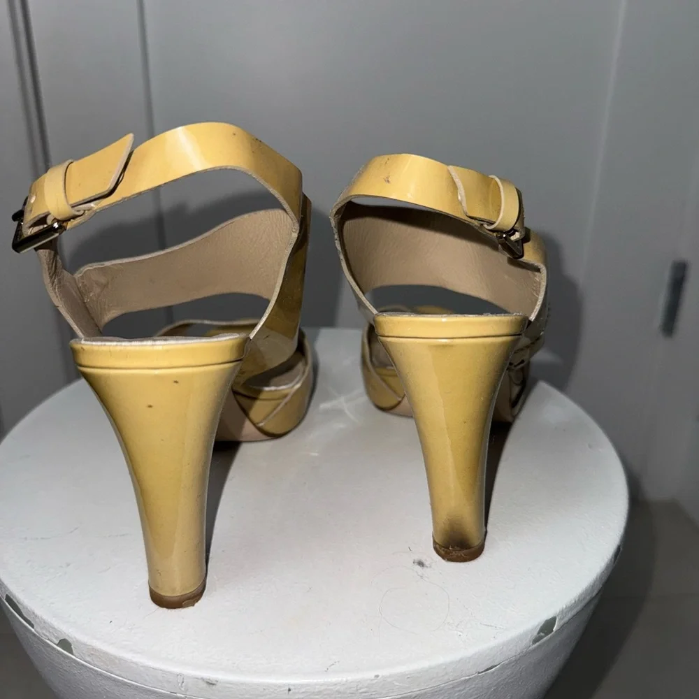 Max Mara Tan Patent Heels/ 7.5 - Picture 5 of 6